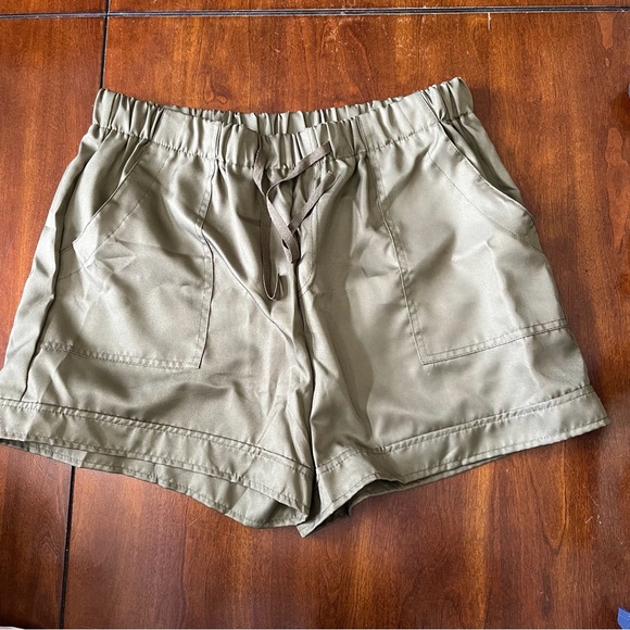 Temu drawstring shorts - Picture 1 of 2